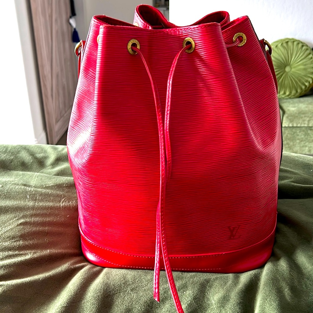 Vintage Louis Vuitton Red Epi Noé ❣️❣️❣️Bag ❣️AR0916❣️❣️EUC
